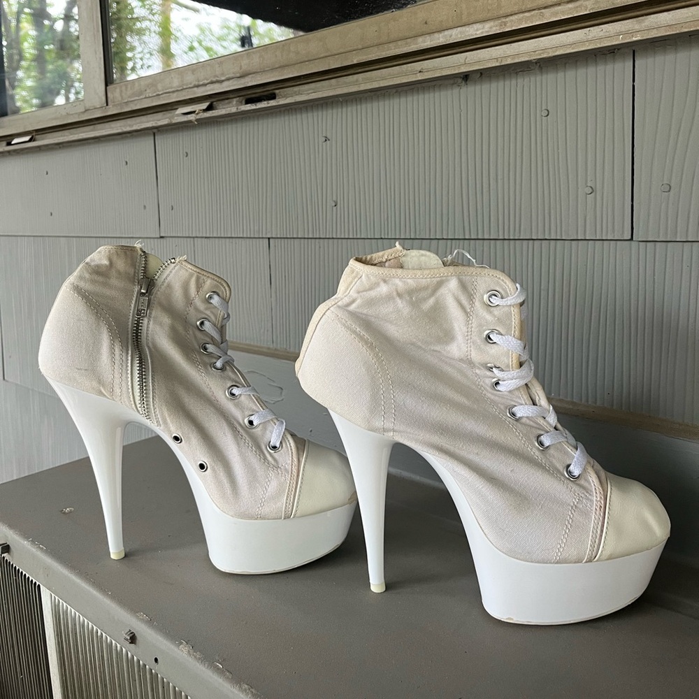 Size 10 Sneaker Bootie Pleasers